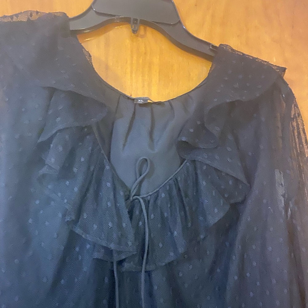 💥Flash Sale💥 J Crew Black Ruffled Polka Dot Pullover Blouse - Picture 2 of 3